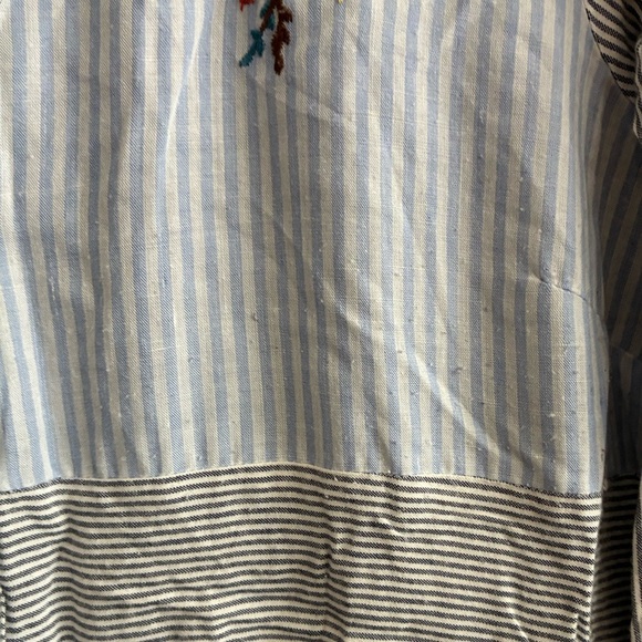Mystree Blue Striped Floral Embroidered Button Down Shirt M - Picture 12 of 15